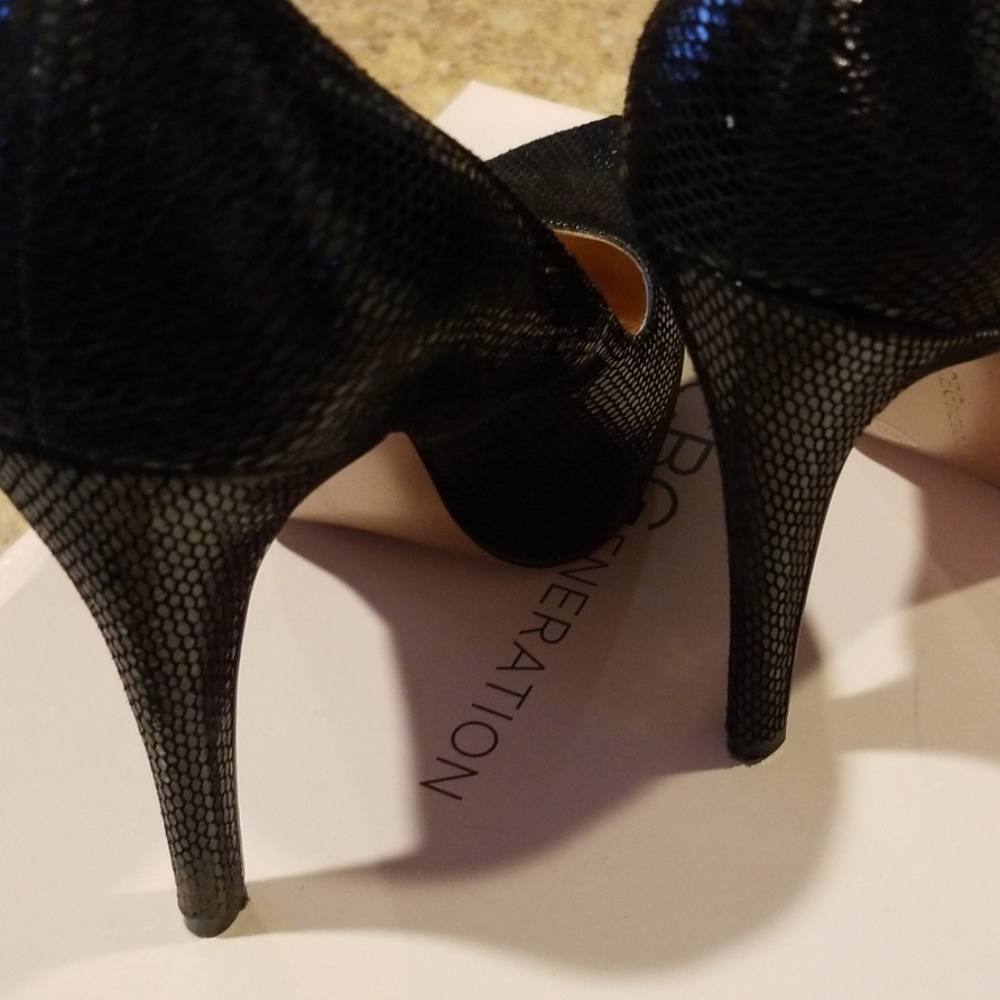 Shoe - Picture 5 of 7